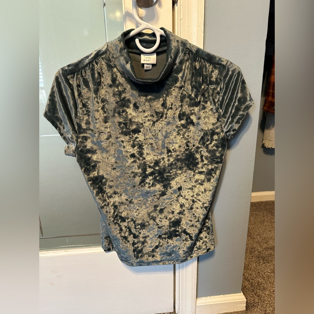 Short Sleeve Velour Shirt